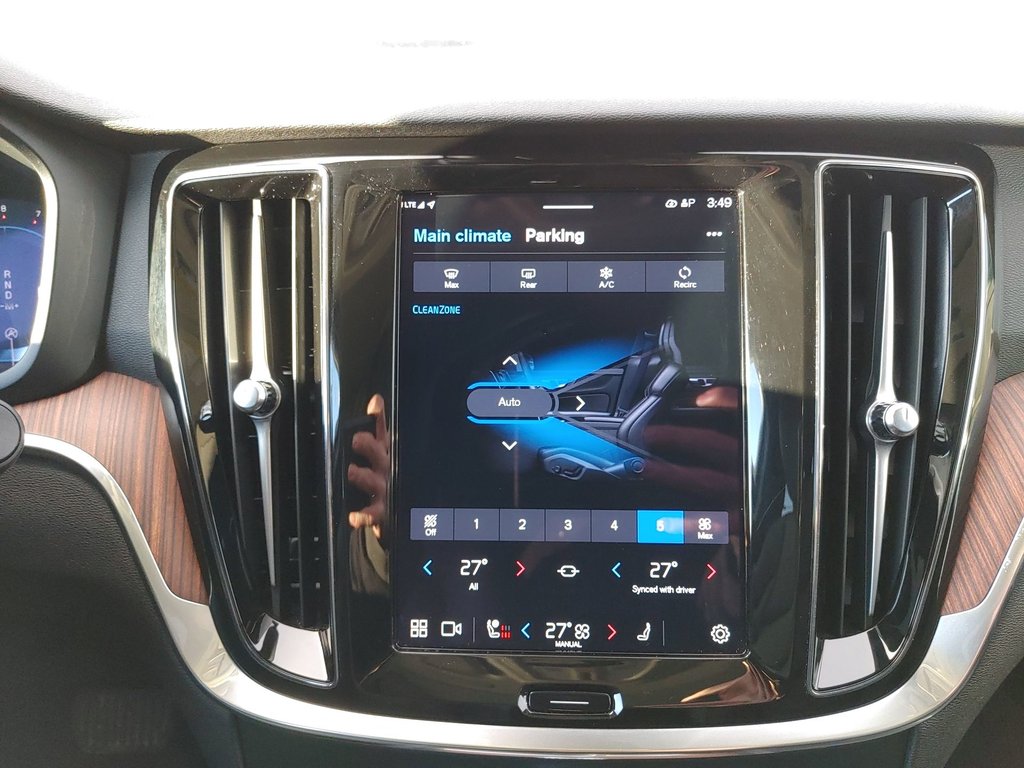 2025 Volvo V60 Cross Country Plus | Leather | Roof | Warranty to 2028 in Saint John, New Brunswick - 25 - w1024h768px