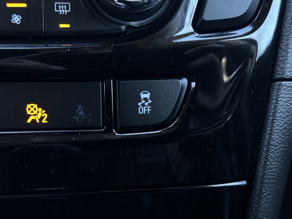 Buick Encore Essence | Cam | Lthr | HtdSeats | Bluetooth | USB 2019 à Saint John, Nouveau-Brunswick - 22 - w1024h768px