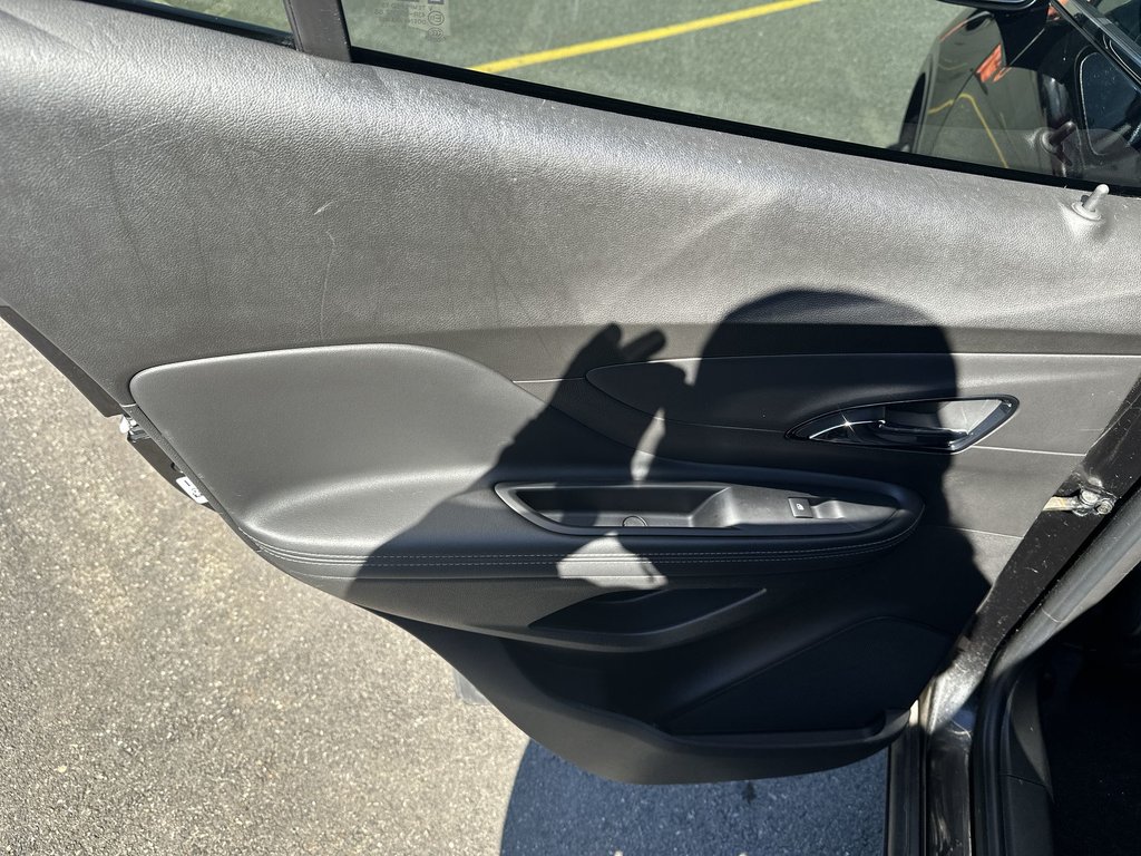 Buick Encore Essence | Cam | Lthr | HtdSeats | Bluetooth | USB 2019 à Saint John, Nouveau-Brunswick - 34 - w1024h768px