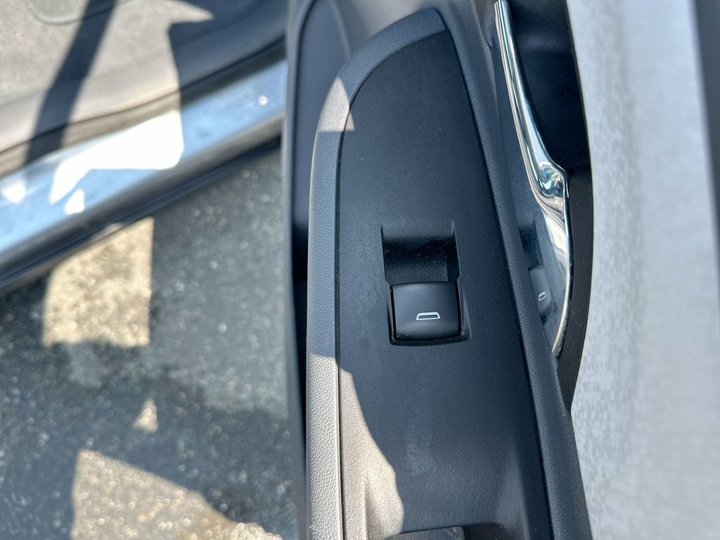2017 Chevrolet Bolt EV Premier | Leather | Htd Steering | Cam in Saint John, New Brunswick - 46 - w1024h768px