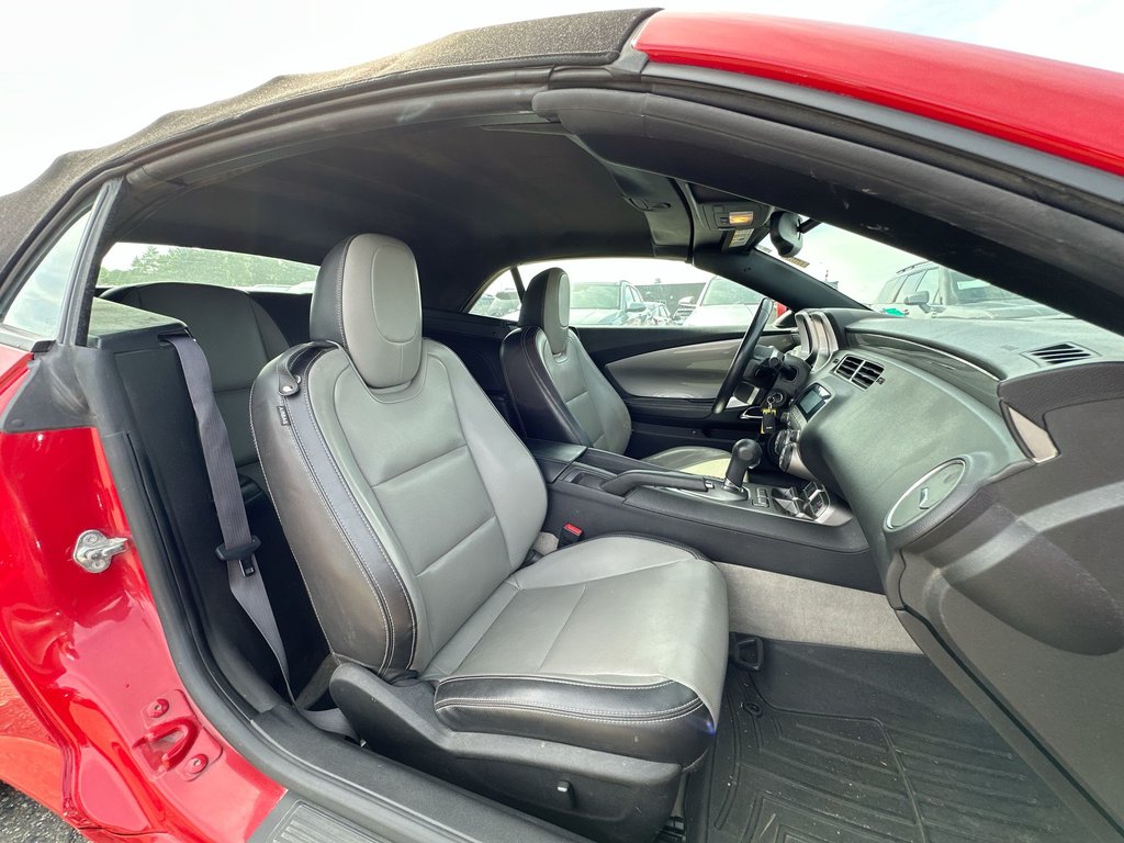 2011 Chevrolet Camaro Convertible 2LT | Lthr | HtdSeats | Bluetooth | CD in Saint John, New Brunswick - 42 - w1024h768px