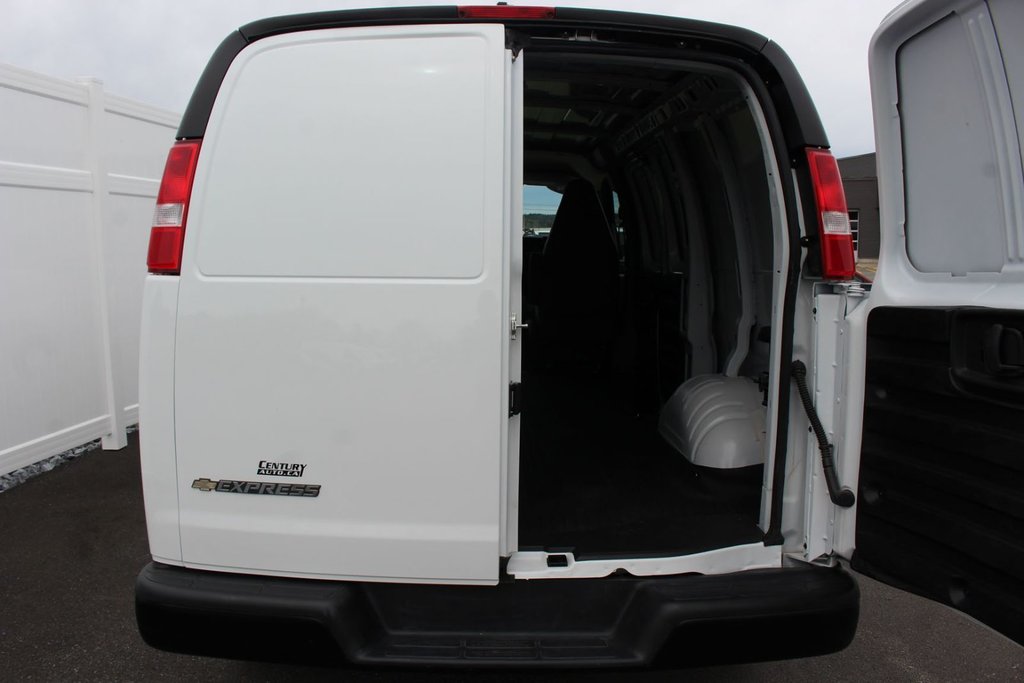 2024 Chevrolet Express 2500 in Antigonish, Nova Scotia - 29 - w1024h768px