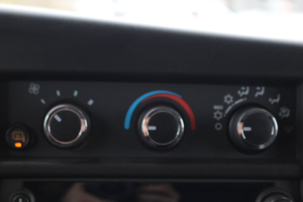 2024 Chevrolet Express 2500 in Antigonish, Nova Scotia - 22 - w1024h768px