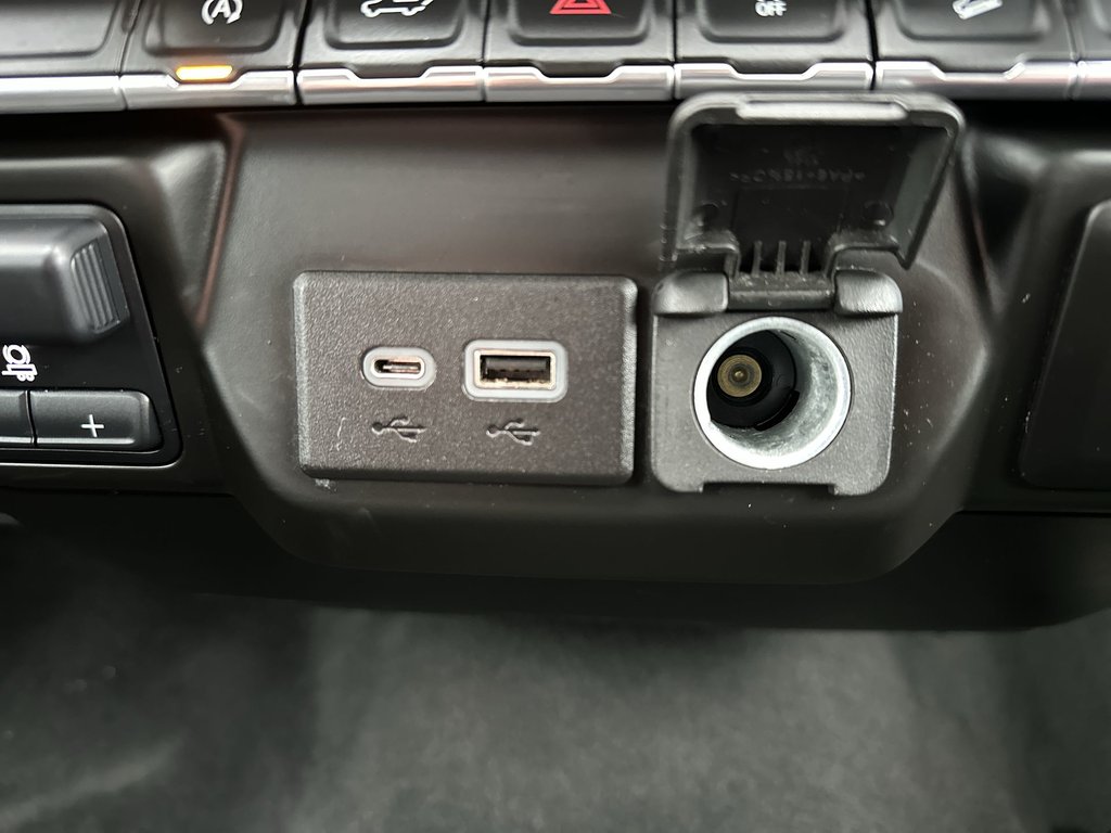 2022 Chevrolet Silverado 1500 LTD Custom Trail Boss | Cam | Bluetooth | RmtStrt | AC in Saint John, New Brunswick - 42 - w1024h768px