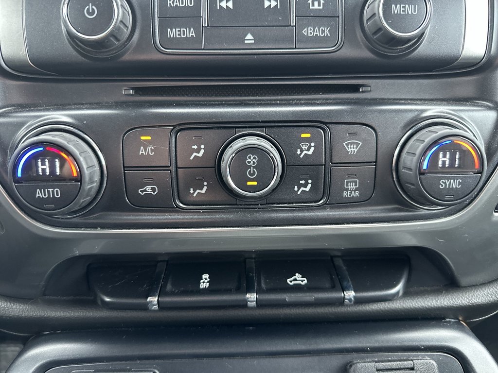 2015 Chevrolet Silverado 1500 LTZ | Cam | Bluetooth | HtdSeats | Lthr | PwrLcks in Saint John, New Brunswick - 27 - w1024h768px