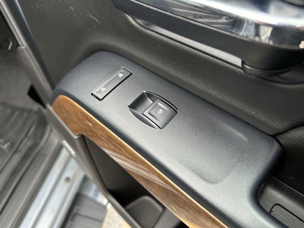 2015 Chevrolet Silverado 1500 LTZ | Cam | Bluetooth | HtdSeats | Lthr | PwrLcks in Saint John, New Brunswick - 42 - w1024h768px