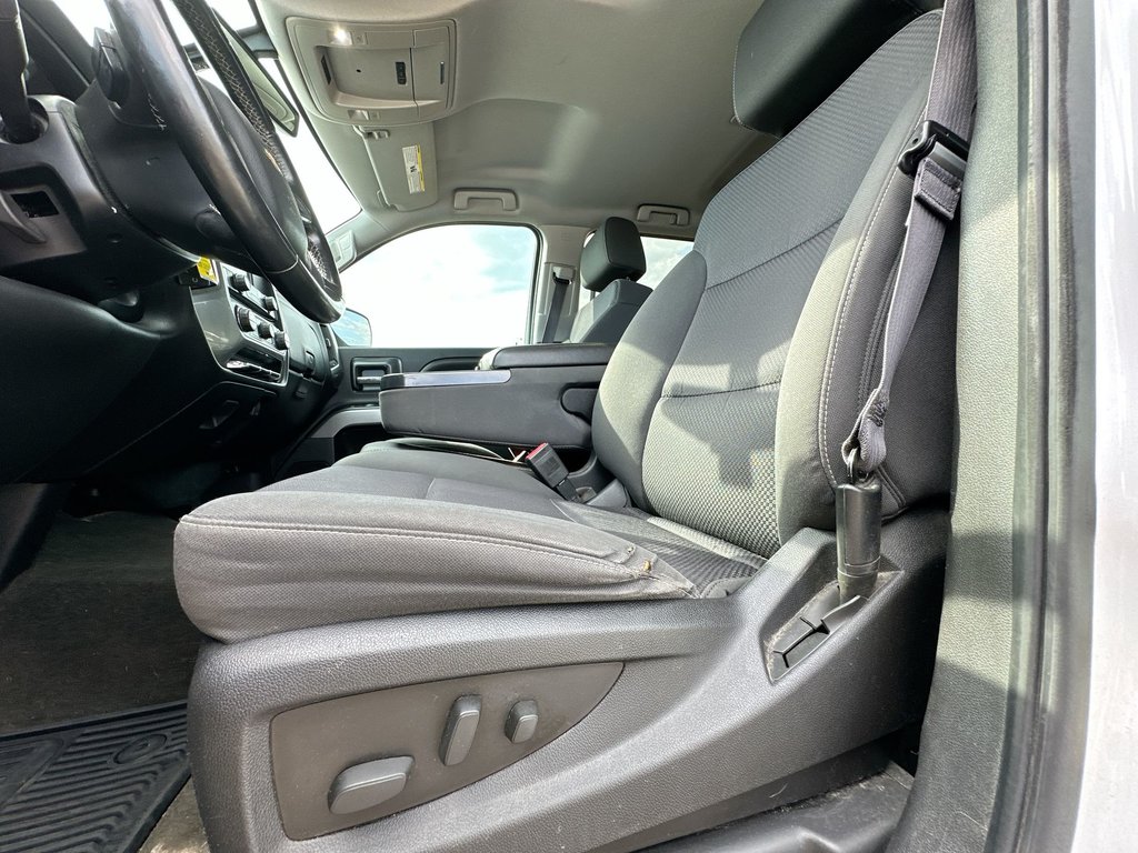 2016 Chevrolet Silverado 1500 in Antigonish, Nova Scotia - 14 - w1024h768px