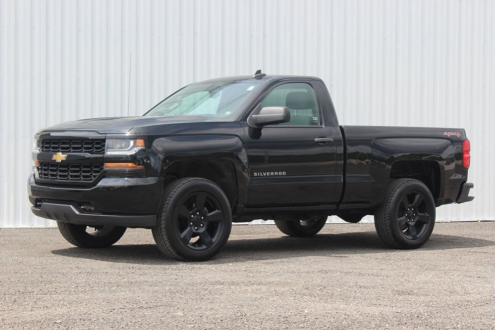 2017 Chevrolet Silverado 1500 WT | BlackOutEdition | 4WD | V8 | 20s | 6.5ftBox in Saint John, New Brunswick - 3 - w1024h768px