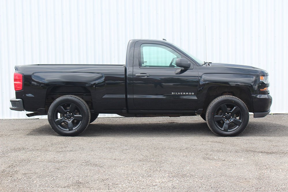 2017 Chevrolet Silverado 1500 WT | BlackOutEdition | 4WD | V8 | 20s | 6.5ftBox in Saint John, New Brunswick - 9 - w1024h768px