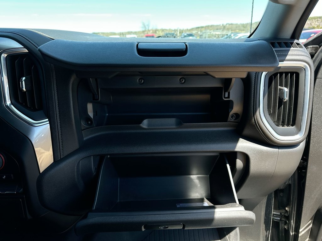 2021 Chevrolet SILVERADO 1500 in Antigonish, Nova Scotia - 43 - w1024h768px