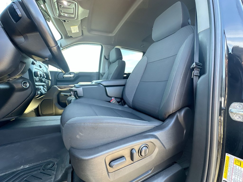 2021 Chevrolet SILVERADO 1500 in Antigonish, Nova Scotia - 14 - w1024h768px