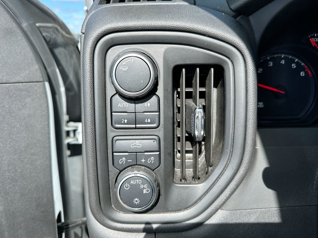 2022 Chevrolet Silverado 1500 Custom Trail Boss | Cam | Bluetooth | RmtStrt | AC in Saint John, New Brunswick - 31 - w1024h768px