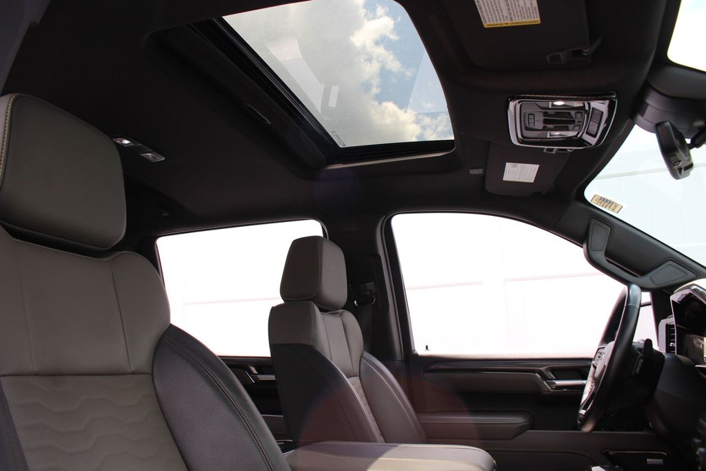 2023 Chevrolet Silverado 1500 ZR2 | Lthr | Roof | HtdSeats | Warranty to 2028 in Saint John, New Brunswick - 48 - w1024h768px