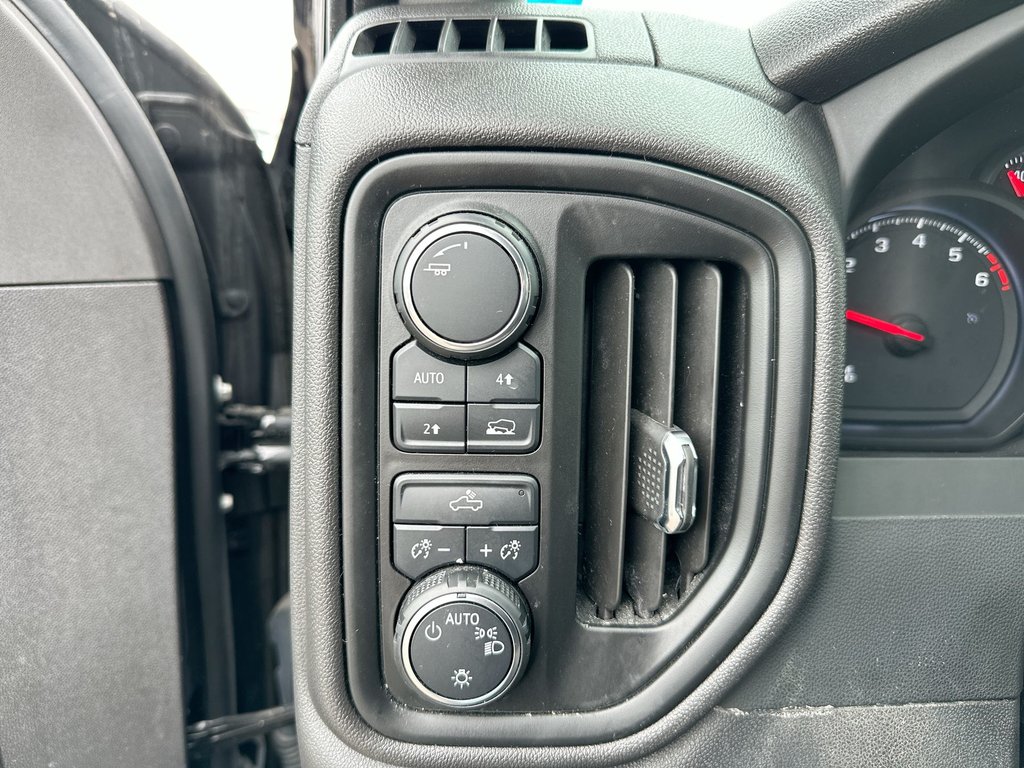 2024 Chevrolet Silverado 1500 Custom | Cam | Bluetooth | Warranty to 2029 in Saint John, New Brunswick - 49 - w1024h768px