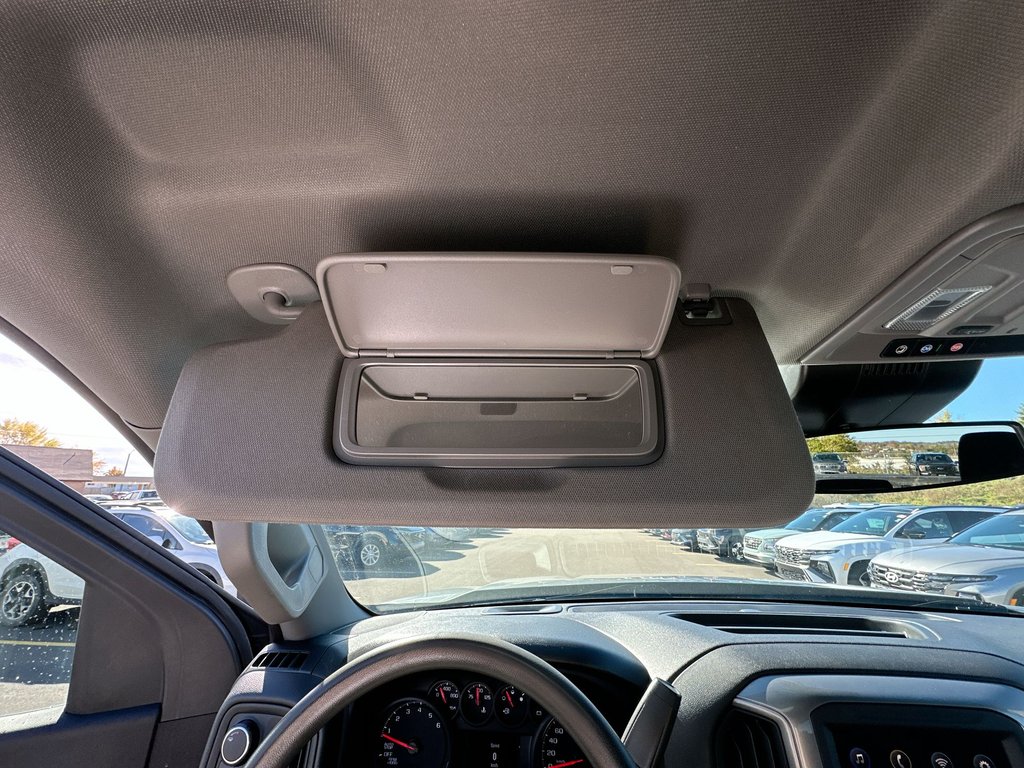 2024 Chevrolet Silverado 1500 Custom | Cam | RmtStrt | Bluetooth | Keyless | USB in Saint John, New Brunswick - 48 - w1024h768px