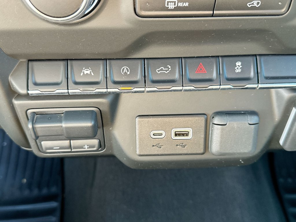 2024 Chevrolet Silverado 1500 Custom | Cam | RmtStrt | Bluetooth | Keyless | USB in Saint John, New Brunswick - 22 - w1024h768px