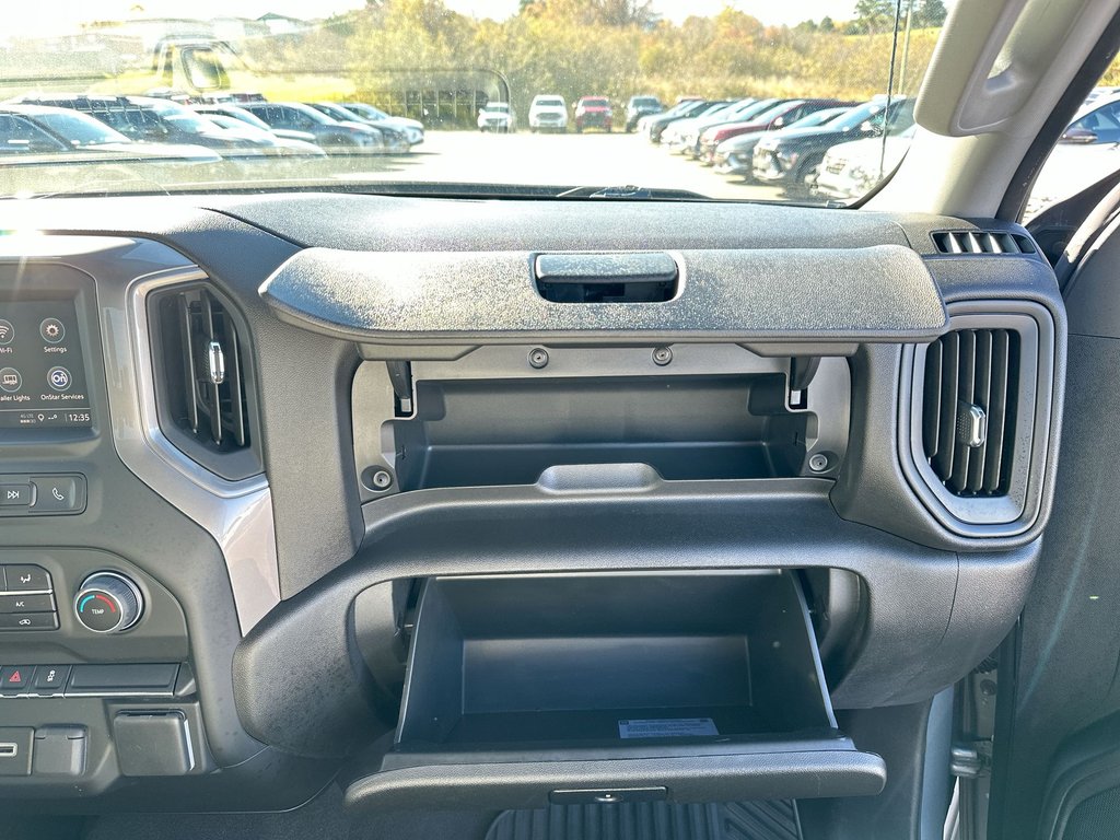 2024 Chevrolet Silverado 1500 Custom | Cam | RmtStrt | Bluetooth | Keyless | USB in Saint John, New Brunswick - 43 - w1024h768px