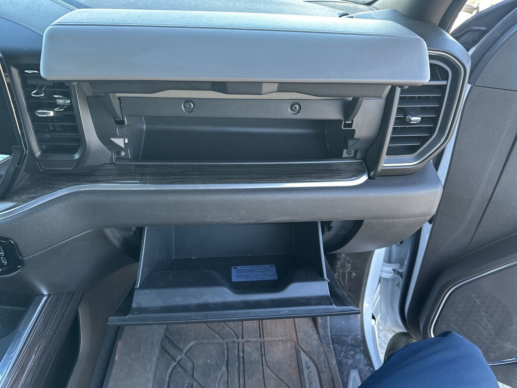 2025 Chevrolet Silverado 1500 RST | Diesel | Cam | HtdSeat | Warranty to 2030 in Saint John, New Brunswick - 43 - w1024h768px