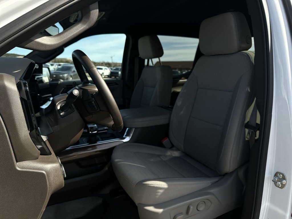 2025 Chevrolet Silverado 1500 in Antigonish, Nova Scotia - 11 - w1024h768px