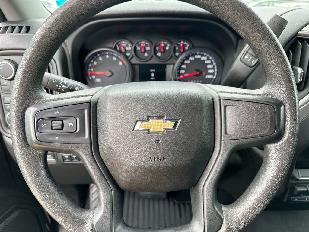2023 Chevrolet Silverado 2500HD Custom | 5th Whl | Cam | Bluetooth | Cruise | Aux in Saint John, New Brunswick - 18 - w1024h768px
