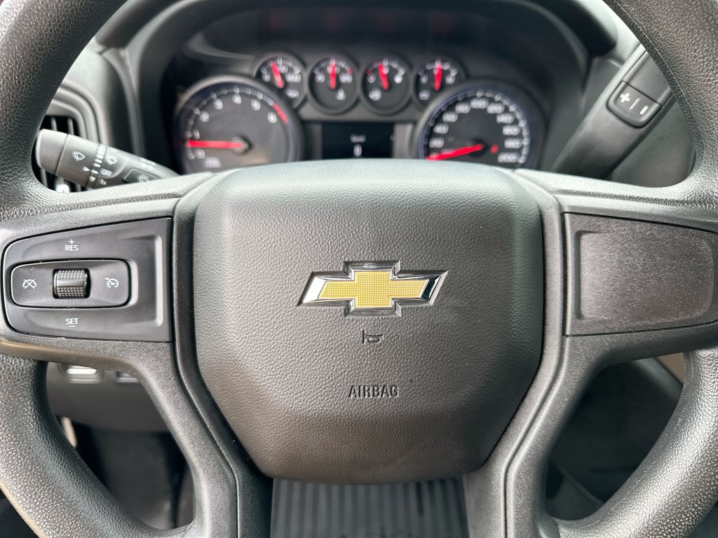 2023 Chevrolet Silverado 2500HD Custom | 5th Whl | Cam | Bluetooth | Cruise | Aux in Saint John, New Brunswick - 19 - w1024h768px