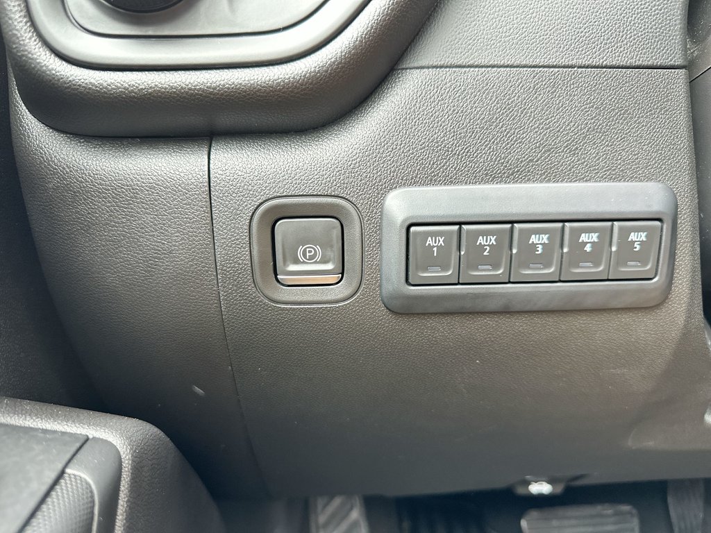 2023 Chevrolet Silverado 2500HD Custom | 5th Whl | Cam | Bluetooth | Cruise | Aux in Saint John, New Brunswick - 30 - w1024h768px