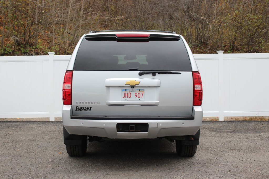 2013 Chevrolet Suburban in Antigonish, Nova Scotia - 6 - w1024h768px