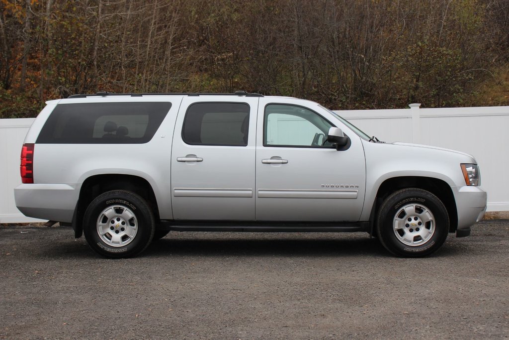 2013 Chevrolet Suburban in Antigonish, Nova Scotia - 8 - w1024h768px