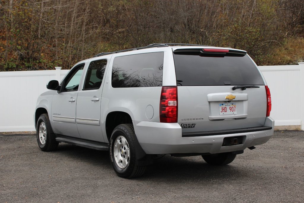 2013 Chevrolet Suburban in Antigonish, Nova Scotia - 5 - w1024h768px