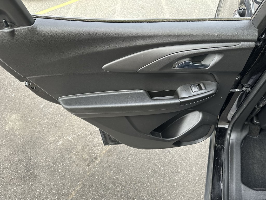 2023 Chevrolet Trailblazer ACTIV | Roof | HtdSeat | Warranty to 2028 in Saint John, New Brunswick - 35 - w1024h768px