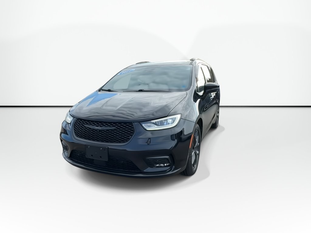2022 Chrysler Pacifica in Antigonish, Nova Scotia - 4 - w1024h768px