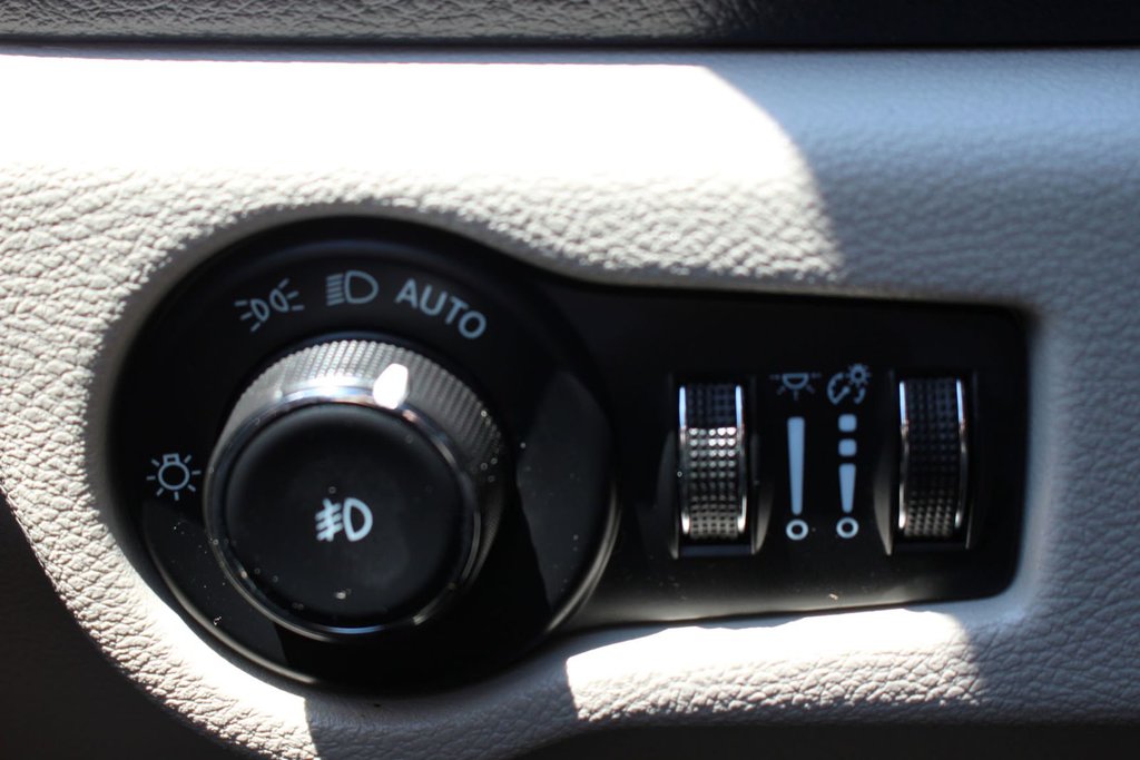 2023 Chrysler Pacifica in Antigonish, Nova Scotia - 20 - w1024h768px