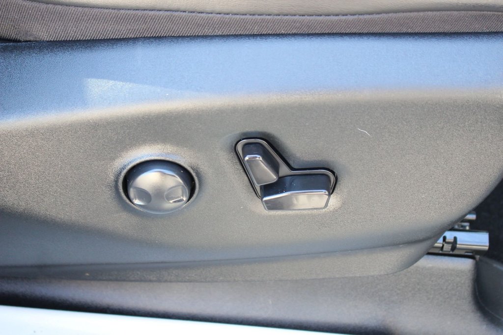 2023 Chrysler Pacifica in Antigonish, Nova Scotia - 48 - w1024h768px