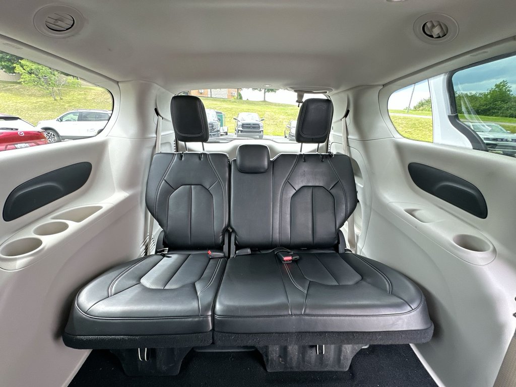 2024 Chrysler Pacifica in Antigonish, Nova Scotia - 50 - w1024h768px