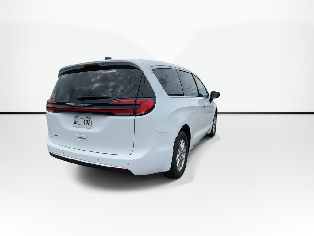 2024 Chrysler Pacifica in Antigonish, Nova Scotia - 2 - w1024h768px