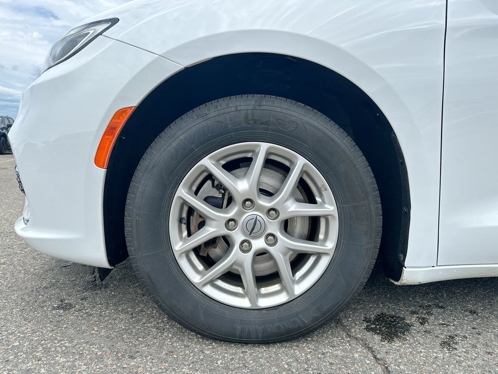 2024 Chrysler Pacifica in Antigonish, Nova Scotia - 10 - w1024h768px