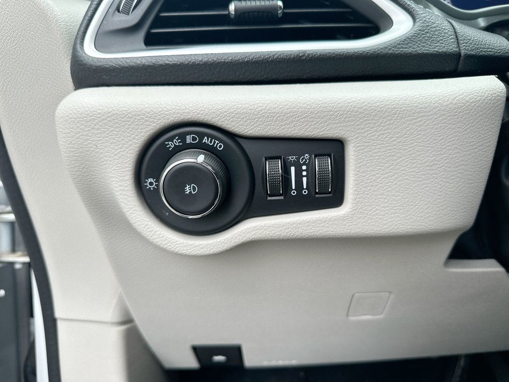 2024 Chrysler Pacifica in Antigonish, Nova Scotia - 22 - w1024h768px