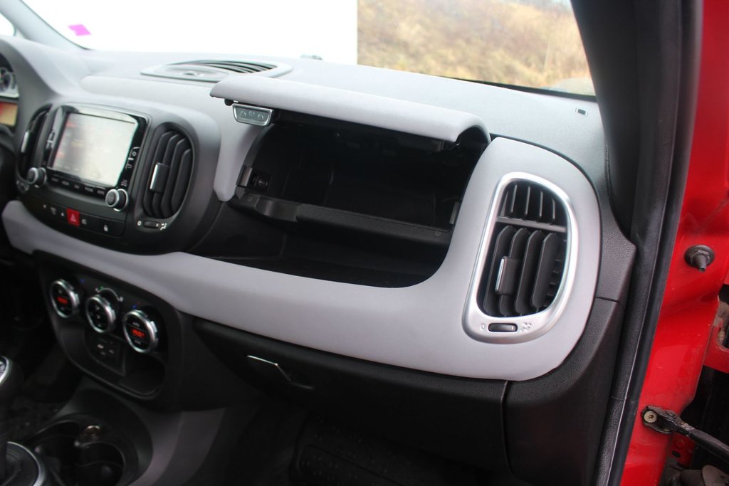 2014 Fiat 500L in Antigonish, Nova Scotia - 42 - w1024h768px