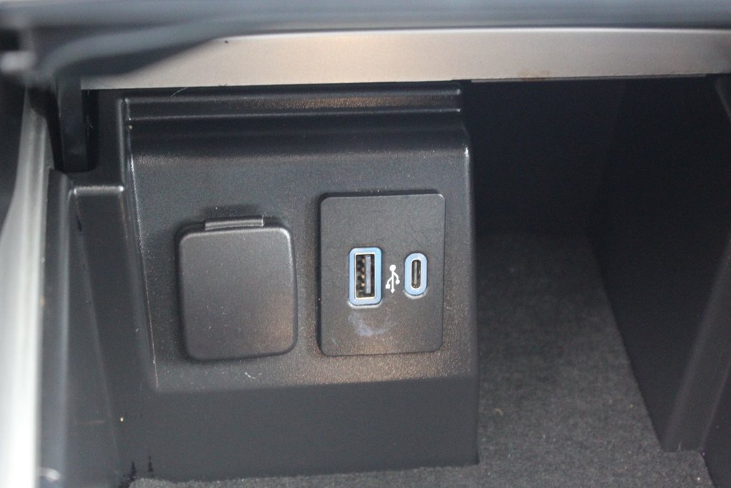 Ford Explorer XLT | SunRoof | HtdSeats | Cam | Bluetooth | Aux 2022 à Saint John, Nouveau-Brunswick - 26 - w1024h768px