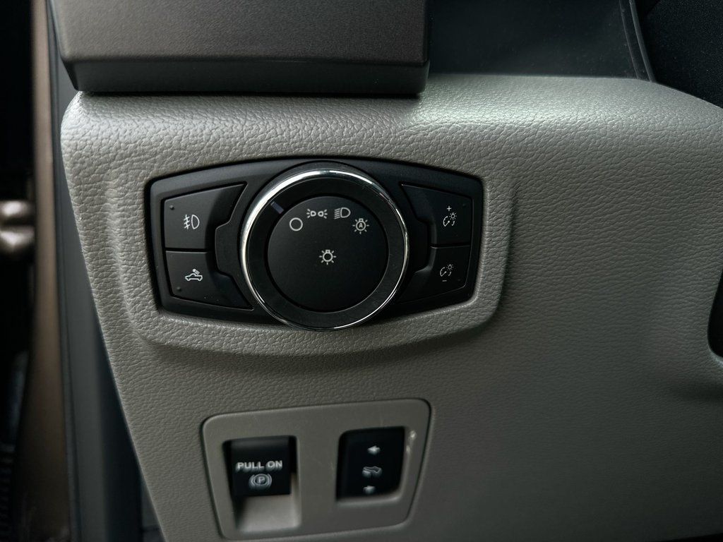 2015 Ford F-150 in Antigonish, Nova Scotia - 49 - w1024h768px