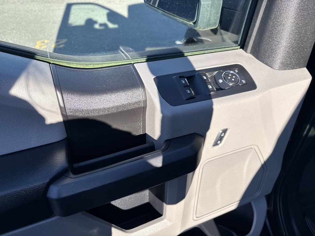 Ford F-150 SXT | Cam | PwrSeat | Cruise | AC | Aux | USB 2017 à Saint John, Nouveau-Brunswick - 15 - w1024h768px