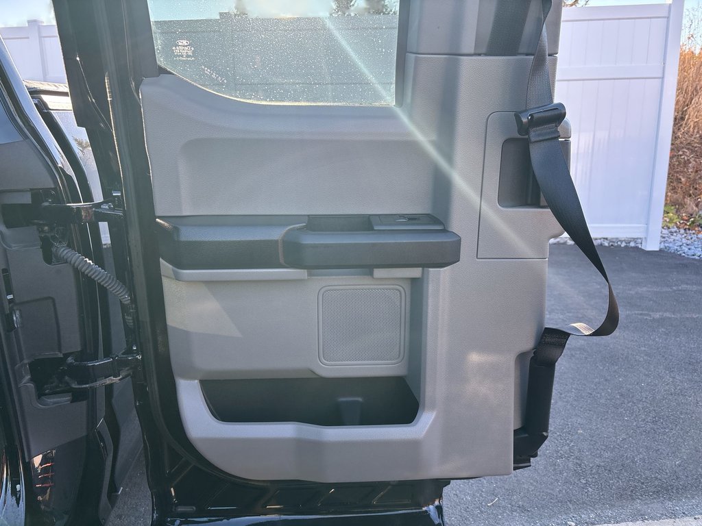 Ford F-150 SXT | Cam | PwrSeat | Cruise | AC | Aux | USB 2017 à Saint John, Nouveau-Brunswick - 32 - w1024h768px