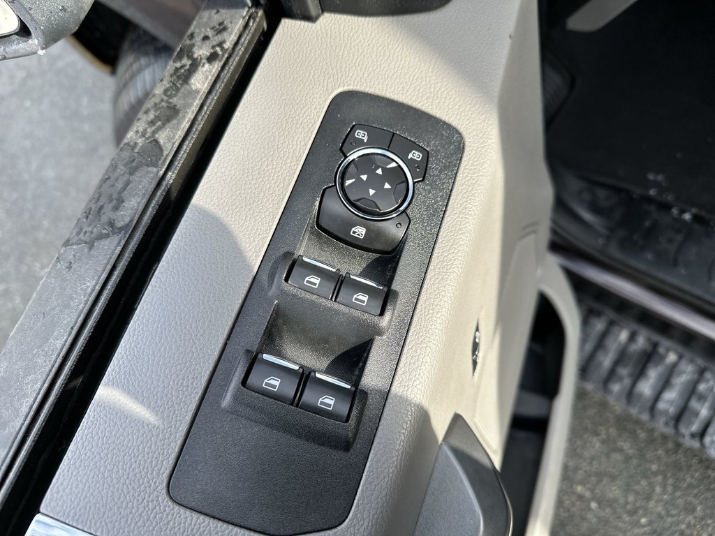 Ford F-150 XLT | Cam | Cruise | Aux | USB | AC 2018 à Saint John, Nouveau-Brunswick - 15 - w1024h768px