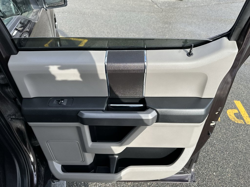 Ford F-150 XLT | Cam | Cruise | Aux | USB | AC 2018 à Saint John, Nouveau-Brunswick - 41 - w1024h768px