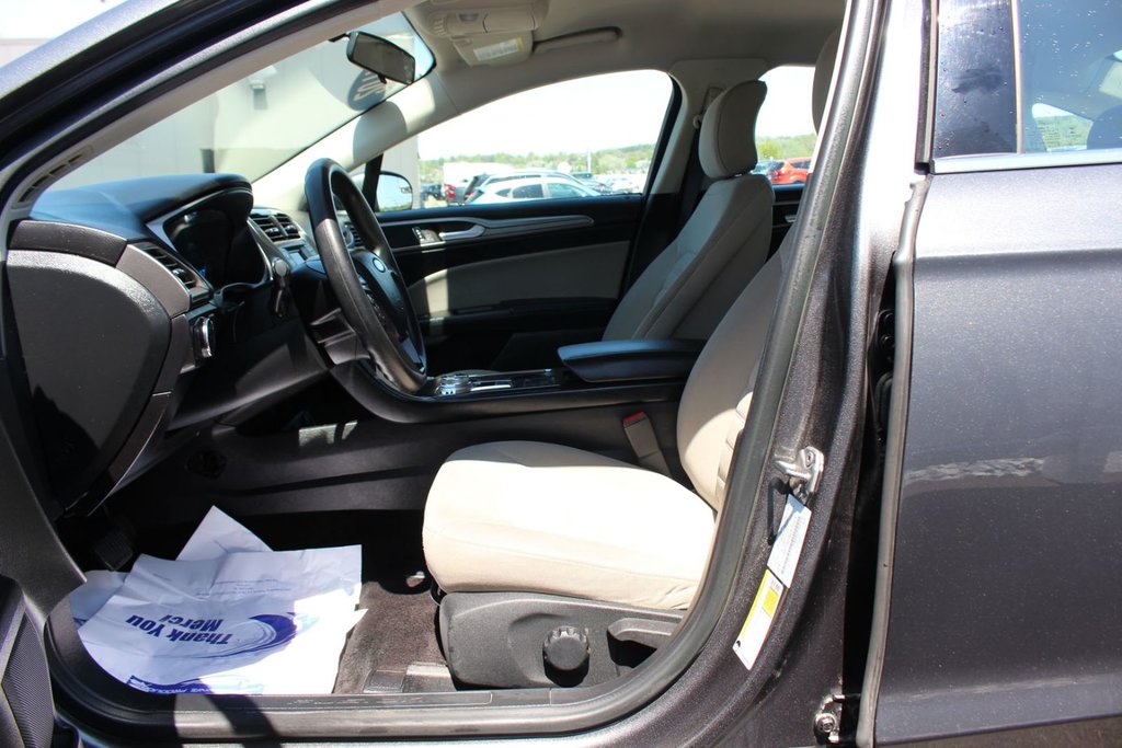 2017 Ford Fusion in Antigonish, Nova Scotia - 12 - w1024h768px