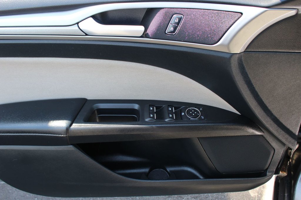 2017 Ford Fusion in Antigonish, Nova Scotia - 14 - w1024h768px