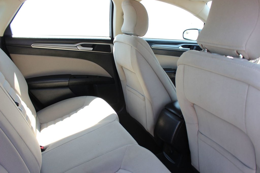 2017 Ford Fusion in Antigonish, Nova Scotia - 39 - w1024h768px