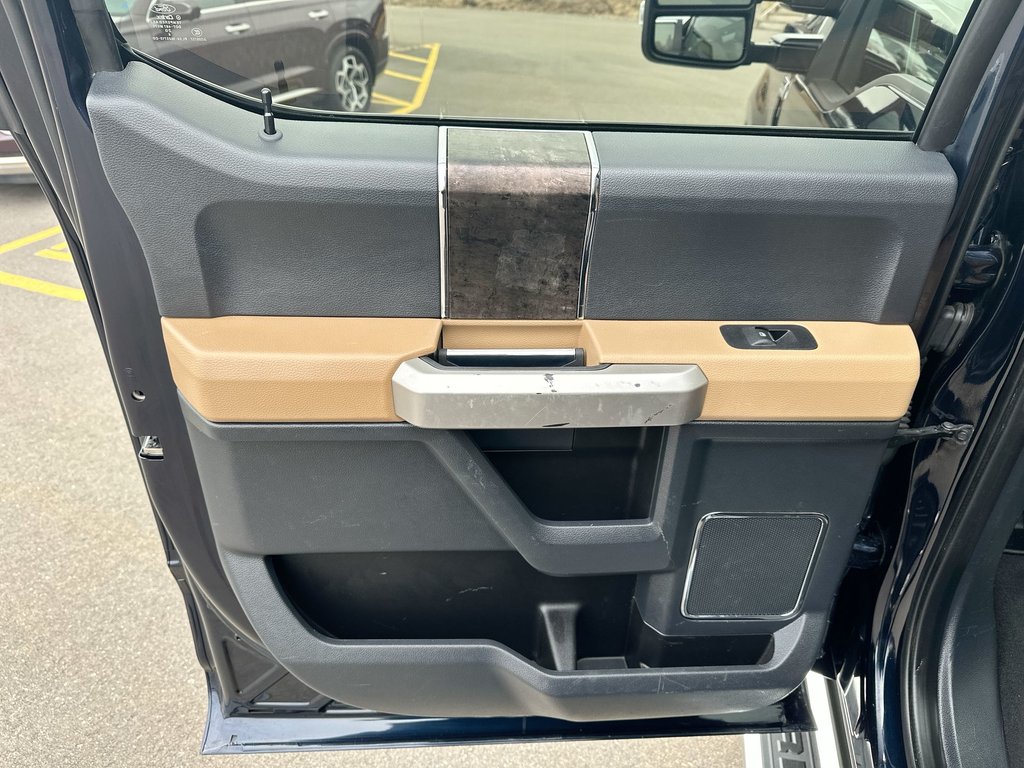 Ford Super Duty F-250 SRW LARIAT | Roof | Cam | Lthr | Warranty to 2027 2022 à Saint John, Nouveau-Brunswick - 33 - w1024h768px