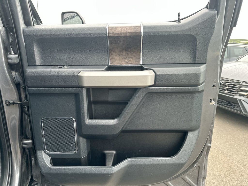 2022 Ford Super Duty F-250 SRW LARIAT | Lthr | Roof | HtdSeat | Warranty to 2026 in Saint John, New Brunswick - 41 - w1024h768px