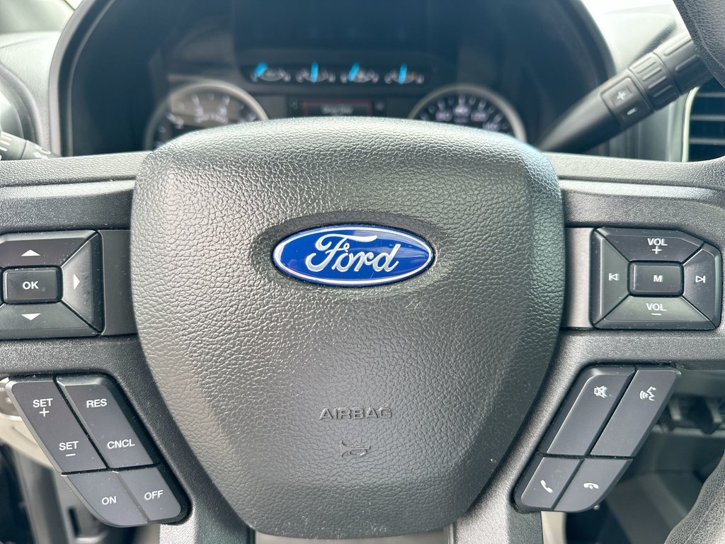 2022 Ford Super Duty F-250 SRW XLT | GAS  Roof | Cam | Bluetooth | Htd Sts | Aux in Saint John, New Brunswick - 19 - w1024h768px